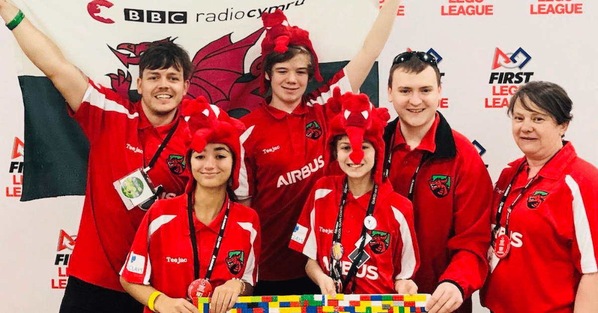 Featured image for “Technoclub represents Wales at the 2018 Robotics World Festival in Detroit, USA”